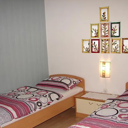 Apartma Veverin * Lokve