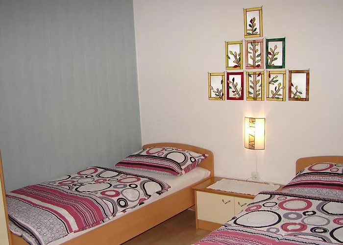 Apartma Veverin * Lokve